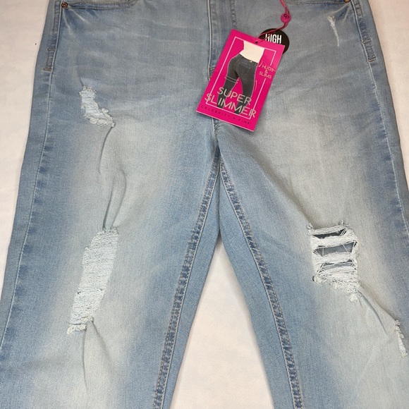 Celebrity Pink Juniors' Ankle Skinny Jeans - Picture 6 of 9